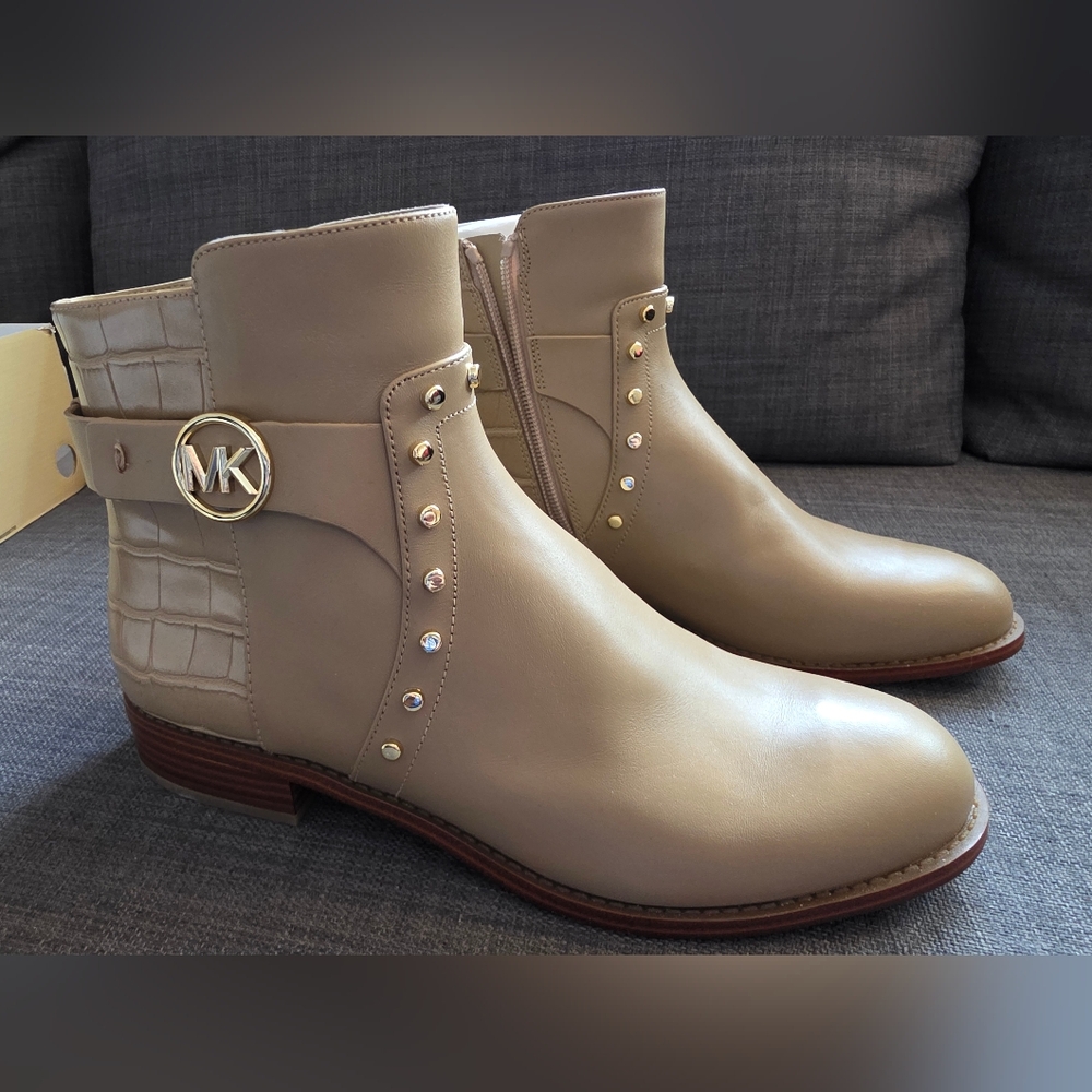 Michael Kors Beige Ankle Boots with Gold Accents - Size 8 1/2